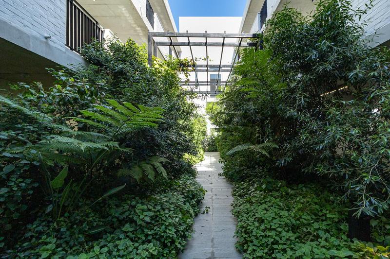 To Let 1 Bedroom Property for Rent in Devonbosch Precinct Western Cape